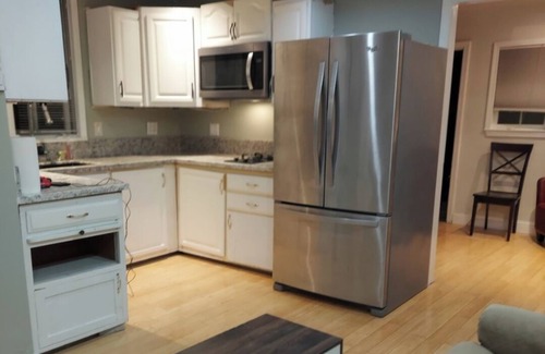 Washington - Guadalupe Condo | 2-bedroom condo with WiFi, AC