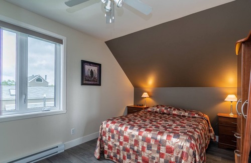 Beaupre Condo | 2 bedroom condo with water park, spa and gym!