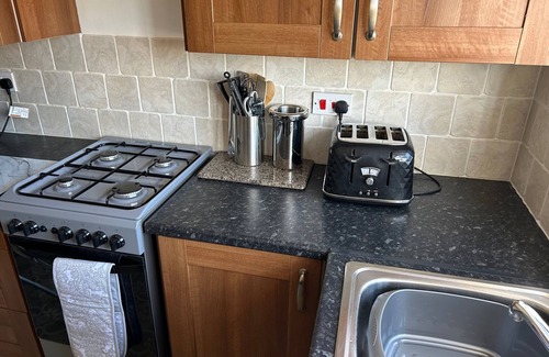 Kirkbymoorside Cottage | 2 Bedroom cottage Free private parking Fire place