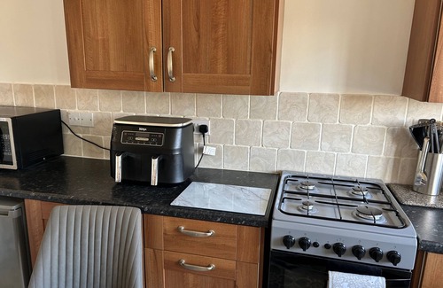 Kirkbymoorside Cottage | 2 Bedroom cottage Free private parking Fire place