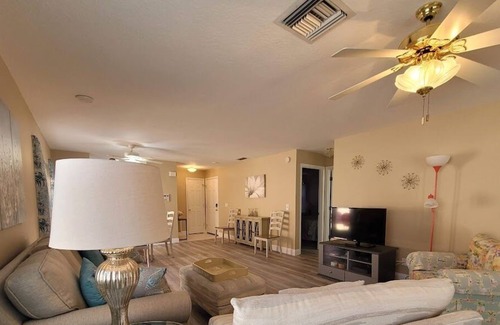 El Cortez House | 2 Bedroom Courtyard Villa with King Bed