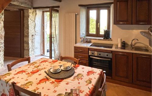 Arcidosso Apartment | 2 Bedroom Cozy Apartment In Arcidosso