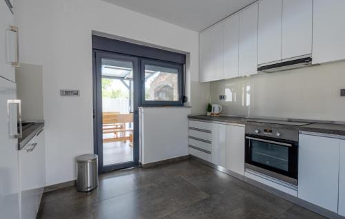 Borovo House | 2 Bedroom Cozy Home In Vukovar