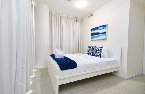 Central Waterfront Hotel | 2 bedroom Downtown toronto