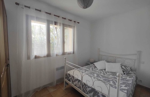 Les Salles-sur-Verdon House | 2-bedroom apartment with garden, 5-minute walk from Lac de Ste Croix.