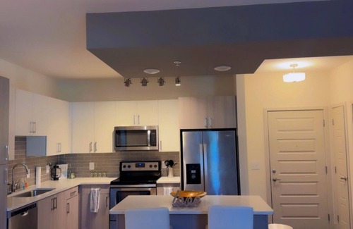 Capital Gateway Apartment | 2 Bedroom Full Apartment Pool View with Access to Amenities, Marta & Belt-line!