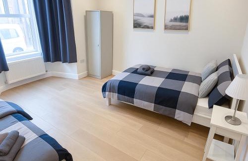 Harringay Apartment | 2-Bedroom Garden Flat - Modern, Bright - A