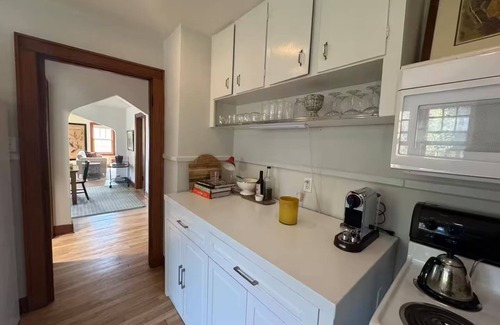 Hudson House | 2-bedroom home in the heart of Hudson