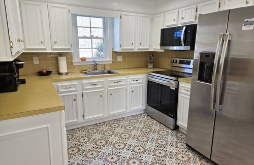 Centerville House | 2-bedroom house in charming Barnstable with AC, WiFi.