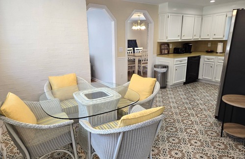 Centerville House | 2-bedroom house in charming Barnstable with AC, WiFi.