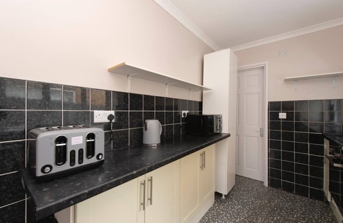 Grays House | 2 Bedroom House in Grays, Thurrock