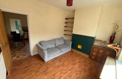 Nottingham Apartment | 2 bedroom house in NG7