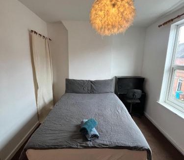 Nottingham Apartment | 2 bedroom house in NG7