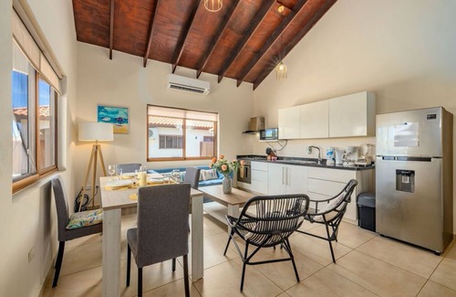 Modanza House | 2 Bedroom House w/ Pool & BBQ in Central Location