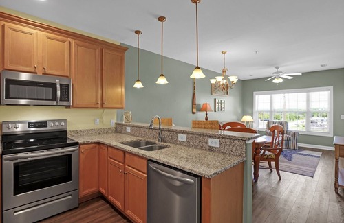 Surf City Condo | 2 Bedroom in Surf City- community pool and beach access steps away