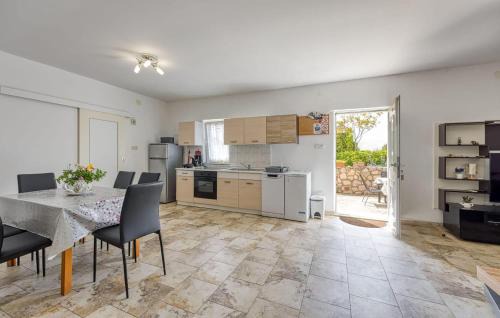 Veli Losinj Apartment | 2 Bedroom Lovely Apartment In Veli Losinj