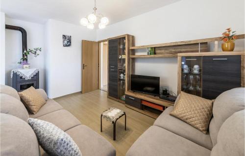 Peruski House | 2 Bedroom Nice Home In Krnica