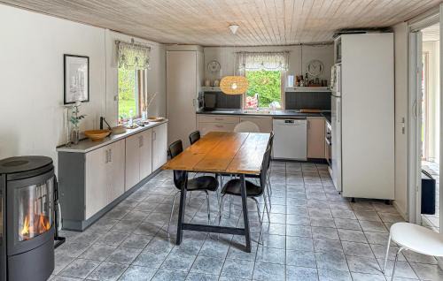 Ronbjerg House | 2 Bedroom Nice Home In Roslev