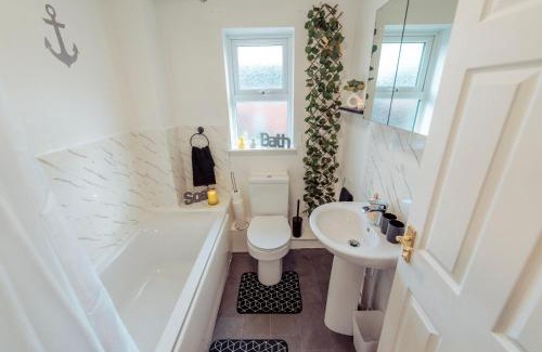 Colchester House | 2 Bedroom Peaceful Home, Colchester