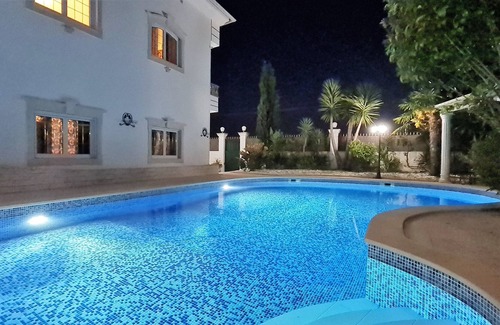 Arnal House | 2 Bedroom Penthouse at Luxury Villa ☆☆☆☆☆