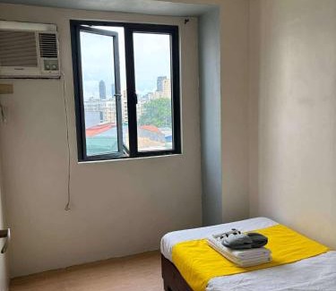 Kaunlaran Apartment | 2 Bedroom perfect for Family & Friends, Good for 4pax allows to stay 10pax