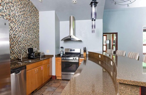 Lake Delton Condo | 2 Bedroom Presidential Condo in Wisconsin Dells, at Sundara Cottages Resort!