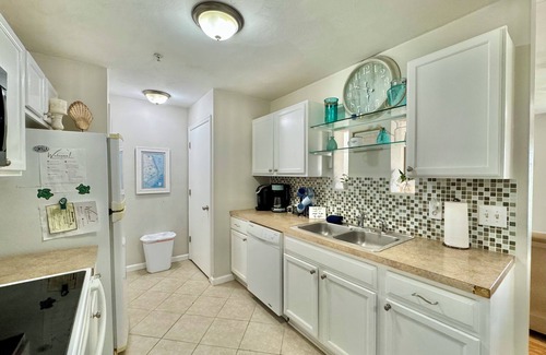Corolla Condo | 2-Bedroom Pup Friendly Condo - Centrally Located in Corolla!