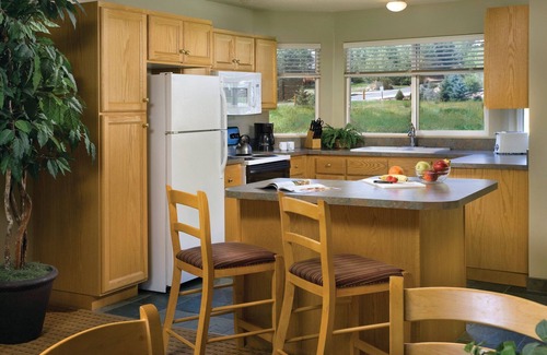Harbor Village Apartment | 2-bedroom Queen in fabulous Bear Lake