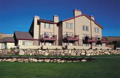 Harbor Village Apartment | 2-bedroom Queen in fabulous Bear Lake