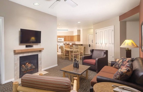 West Yellowstone Resort | 2-bedroom resort in brilliant West Yellowstone with AC, fitness room, WiFi