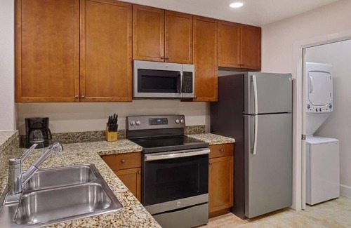 Florida Central Atlantic Coast Resort | 2-bedroom resort in welcoming Orlando with fitness room, AC