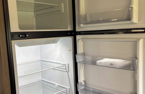 Dundee House | 2-bedroom RV in perfect Hartford with AC