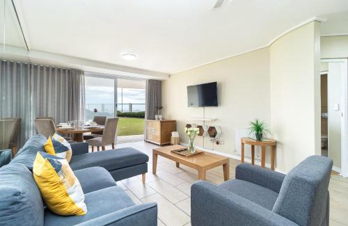 Lagoon Beach Apartment | 2 Bedroom Seaview, Holiday Apartment, Lagoon Beach