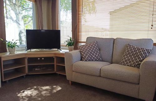 Gwespyr House | 2 Bedroom Static Caravan C3 on quiet park near Talacre and Prestatyn - Pet Friendly