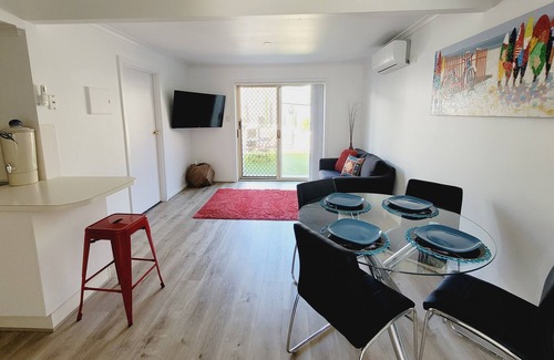 Prospect House | 2 Bedroom Townhouse in Prospect⚫ Spacious and 10 mins to the CBD!