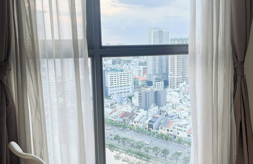 District 4 Apartment | 2 bedrooms | 2 bathrooms with Sunset View | Millennium D4