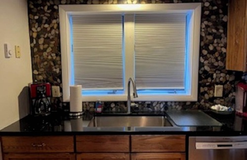 North Creek House | 2 Bedroom w/a great view and extra bedding