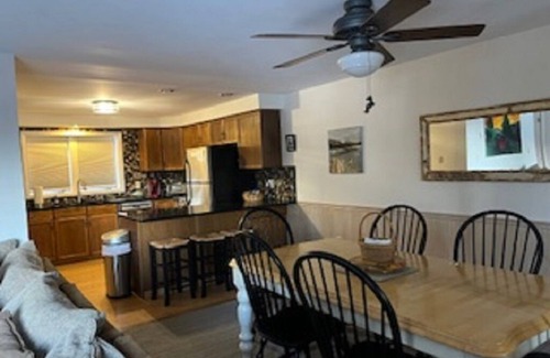 North Creek House | 2 Bedroom w/a great view and extra bedding