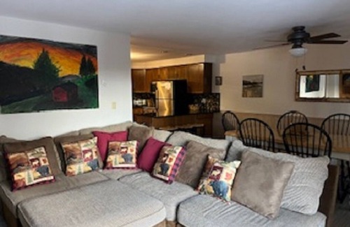 North Creek House | 2 Bedroom w/a great view and extra bedding