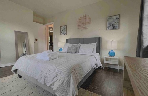 Central Oklahoma City Apartment | 2 bedroom with fenced yard near the ZOO
