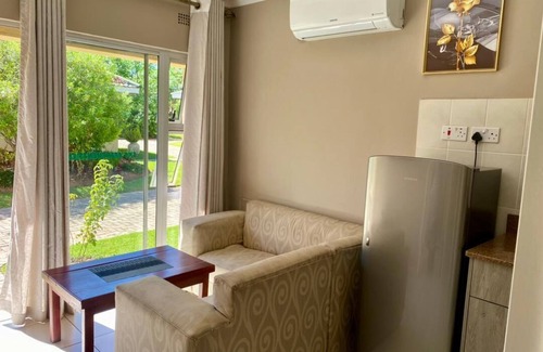 Harare Apartment | 2 bedroomed apartment with kitchenette - 2068