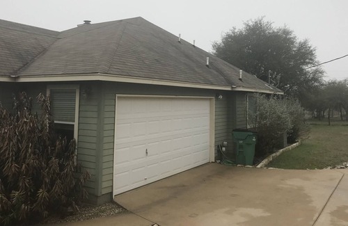 Austin House | 2 Bedrooms, 1 Bath, extra space