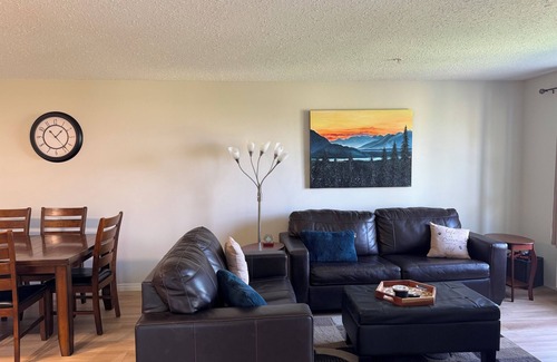 East Kootenay Condo | 2 Bedrooms & 2 Bathrooms | End Unit | Great West Facing View | Hot Tub and Pool