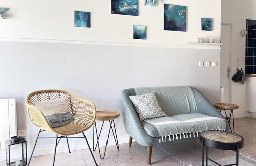 Saint-Martin-de-Re Apartment | 2 Bedrooms Apartment In Saint-Martin-De-Ré