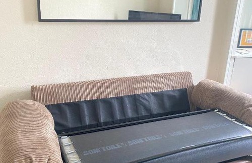 Paisley Apartment | 2 bedrooms Appartment in Paisley COP26
