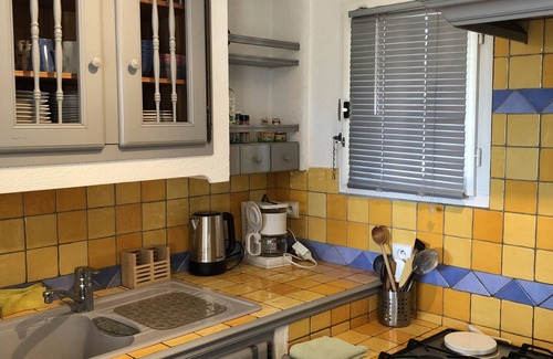 Sausset-les-Pins Condo | 2 Bedrooms for a Vacation Just a Stone's Throw Away from the Sea and Shopsn