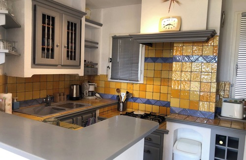 Sausset-les-Pins Condo | 2 Bedrooms for a Vacation Just a Stone's Throw Away from the Sea and Shopsn