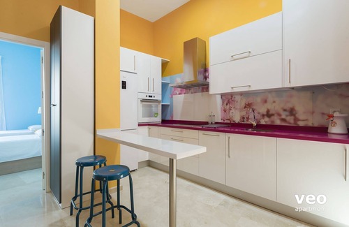 Alameda Apartment | 2 bedrooms for up to four people