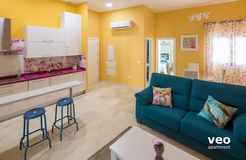 Alameda Apartment | 2 bedrooms for up to four people