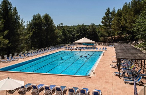 Montpezat Apartment | 2 Bedrooms + Sleeping Area Classic 2 Adults and 1 Child Terrace